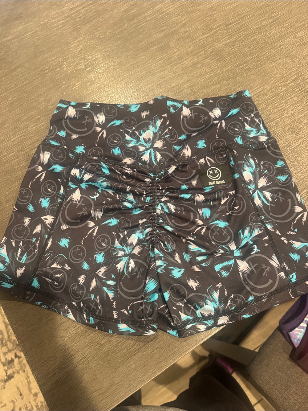 SALTY SAVAGE SCRUNCH BUTT high waistSmiley Face Print Black & Teal Active Skirt